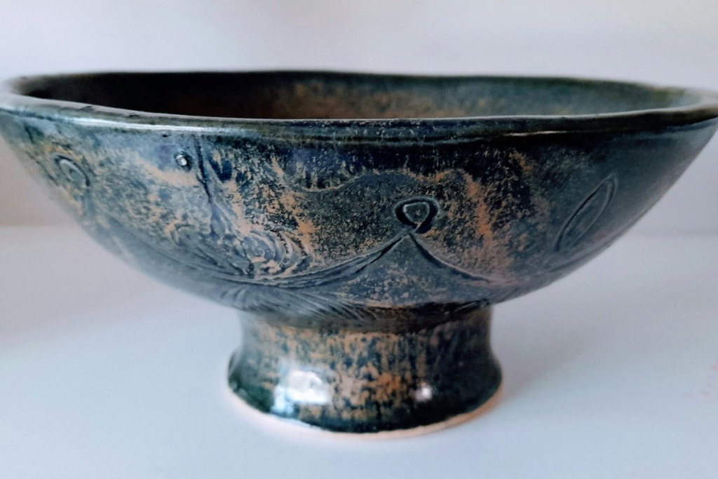 sculptural ceramic decorative bowl spring home centrepiece - shop on Amazon. Spring home decor ideas